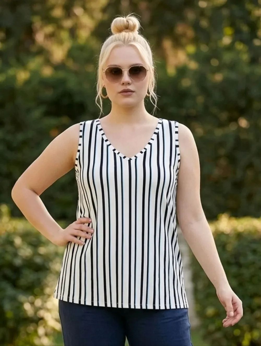 Lane Bryant Stripe Swing Tank Plus 22/24 Soft V-Neck Flowy Navy White Everyday